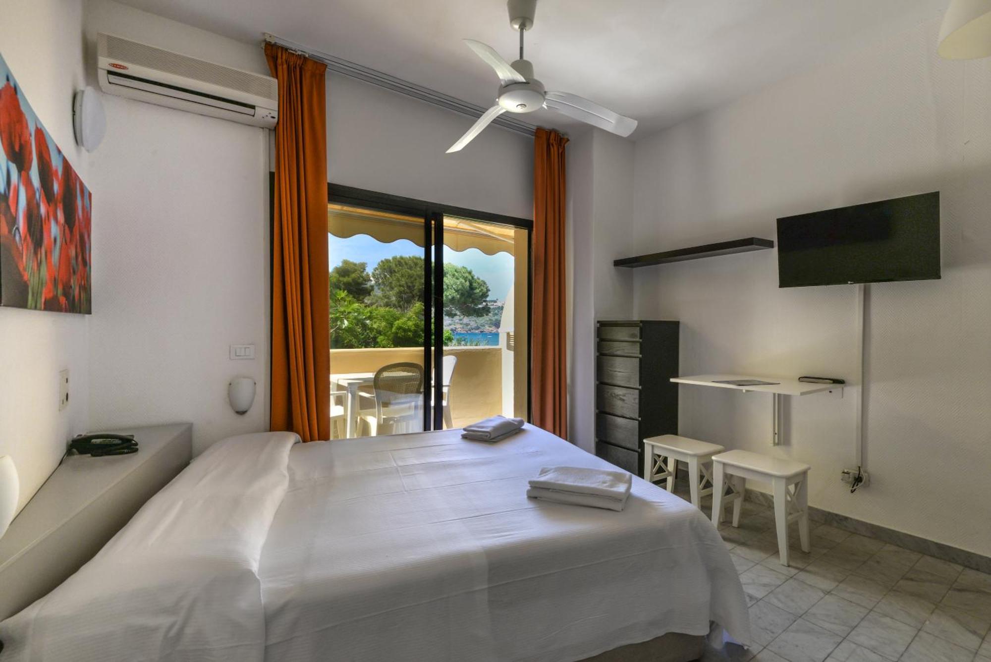 Hotel Le Acacie كابوليفيري المظهر الخارجي الصورة
