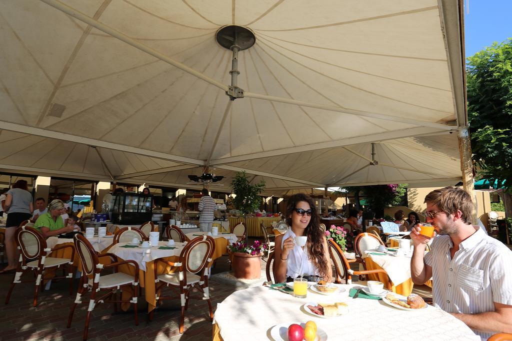 Hotel Le Acacie كابوليفيري المظهر الخارجي الصورة