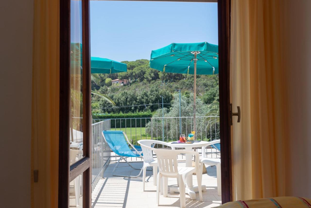 Hotel Le Acacie كابوليفيري المظهر الخارجي الصورة
